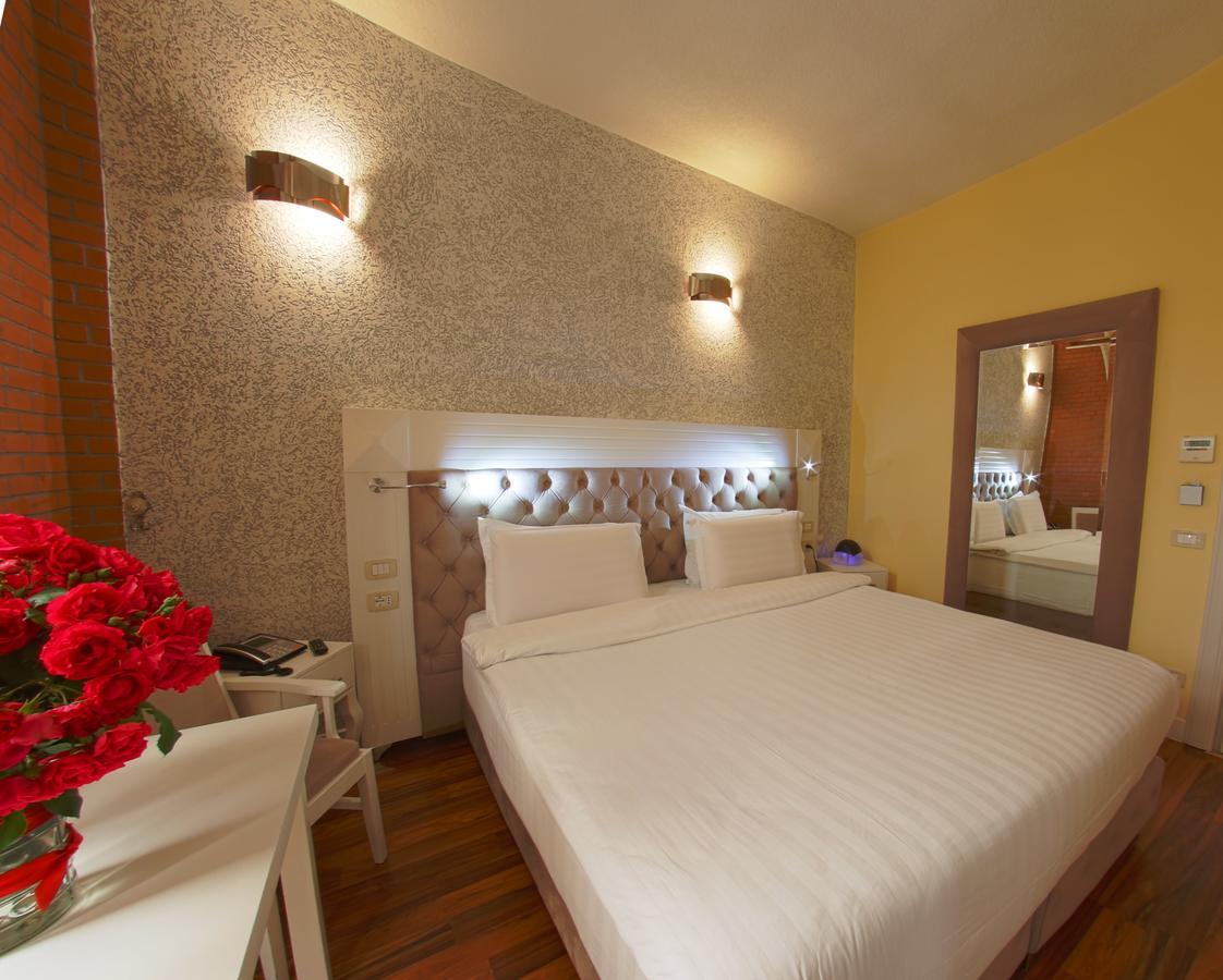 The Red Bricks Hotel Shkodër Exterior foto