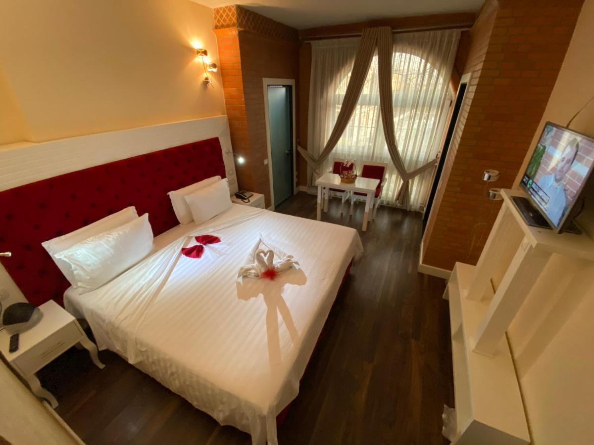The Red Bricks Hotel Shkodër Exterior foto