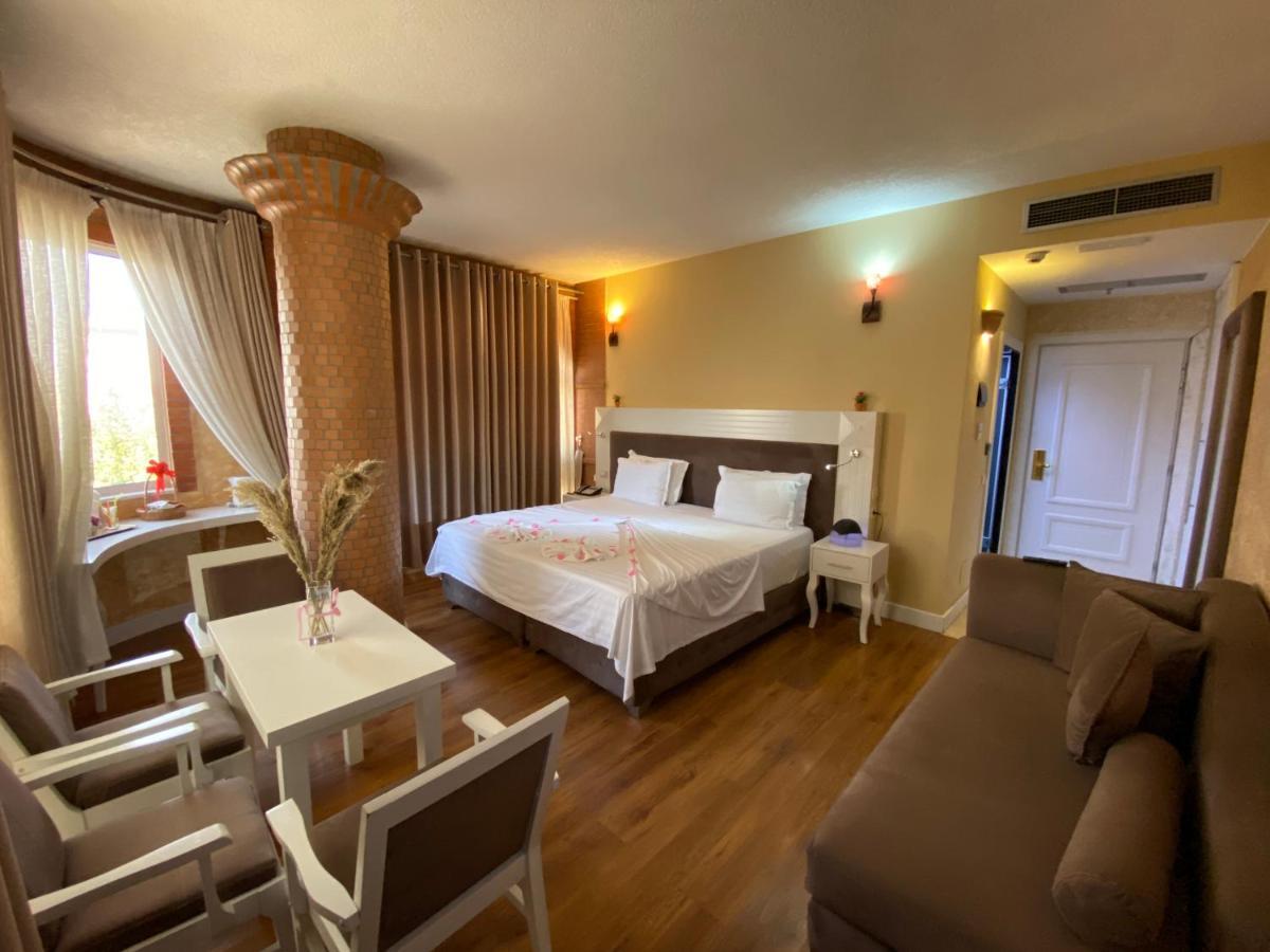The Red Bricks Hotel Shkodër Exterior foto
